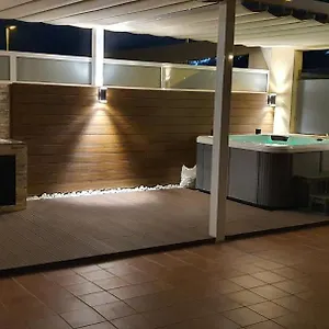 Beautiful Duplex With Jacuzzi Holiday home
